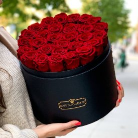 Roses Éternelles Rouges Dans une Mega Flowerbox Noire 40 roses