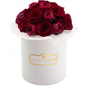 Red Romance Éternelle Bouquet Dans une Flowerbox Blanche