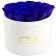 Roses Éternelles Bleues Dans une Grande Flowerbox Blanche