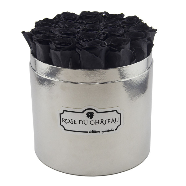 Černé věčné růže ve zlatém flowerboxu