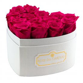 Růžové věčné růže v bílém boxu heart