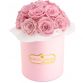 Růžové věčné růže bouquet v malém RŮŽOVÉM flowerboxu
