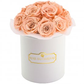 Teefarbene Ewige Rosen Bouquet in weißer Rosenbox