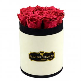 Rosafarbene Ewige Rosen in weißer marmorierter Rundbox Small